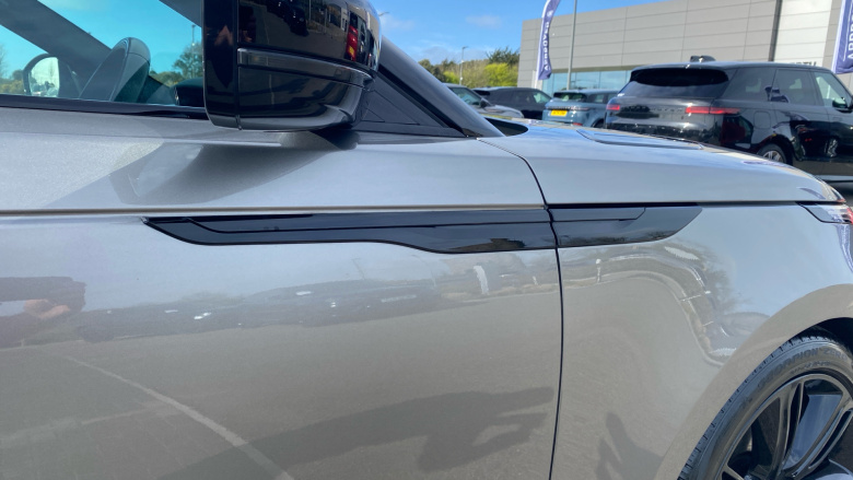 Land Rover Range Rover Velar 3.0 D300 R-Dynamic HSE 5dr Auto Diesel Estate